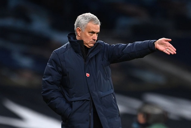 Lập đại công, Mourinho vẫn quyết định chia tay sao trẻ 