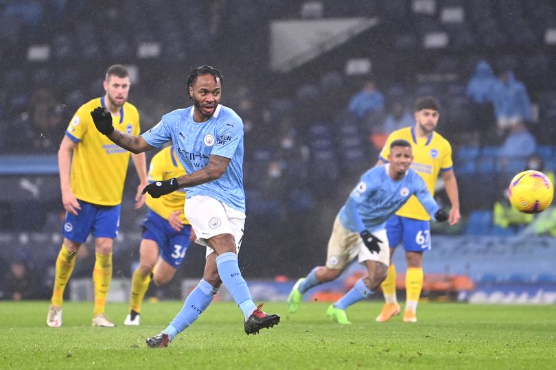 Ảnh bài viết Pep Guardiola lý giải việc Sterling thực hiện quả 11m trận gặp Brighton