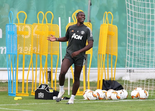 Bùng nổ cùng Man Utd, Paul Pogba đăng đàn đáp trả 'anti' nhẹ nhàng