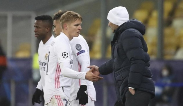 Zidane ra quyết định cuối cùng cho Odegaard