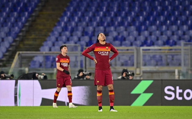 Smaldini "tấu hài cực mạnh" khiến Roma nhận thất bại kinh hoàng