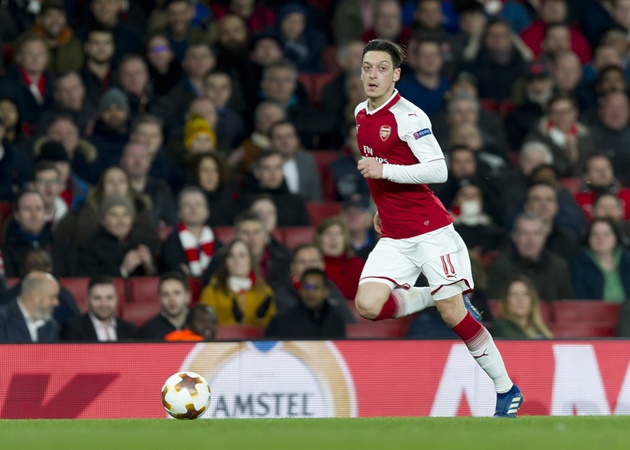 Ảnh bài viết Bị Arsenal ruồng rẫy, Mesut Ozil hóa 'ông hoàng' khi hồi hương thi đấu