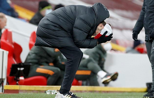 Ảnh bài viết Jurgen Klopp mỉa mai chiến thuật của Man Utd