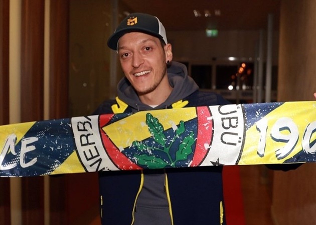 Ảnh bài viết Tới Fenerbahce, Ozil phá vỡ im lặng về chuỗi ngày 'ác mộng' ở Arsenal