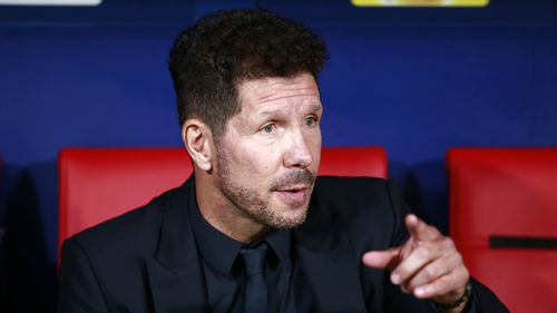 "Chữ ký vàng" mất phong độ, Simeone lại lao đao