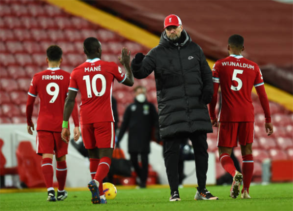 Thua sốc Burnley, Carragher chỉ ra 5 cái tên gặp vấn đề ở Liverpool