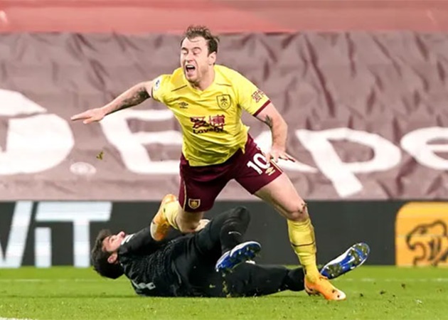 ĐHTB của EPL tuần qua: Man City thống trị; 'Ác mộng' của Liverpool