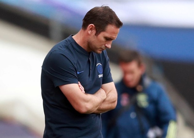 Ban lãnh đạo Chelsea 'vờn' Lampard quá tàn nhẫn trước khi sa thải