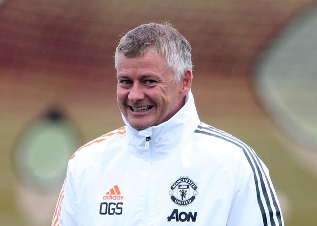 Man Utd 'bật luôn công tắc gật đầu', lộ thời điểm tống khứ 2 kẻ thừa