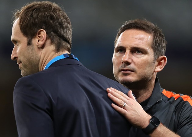 Rõ vai trò của Petr Cech sau khi Frank Lampard bị Chelsea sa thải