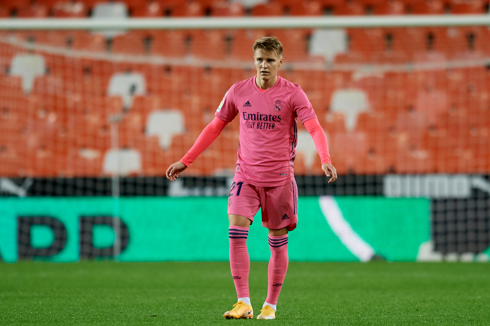 Ảnh bài viết Về Arsenal thay Ozil, Odegaard bị nói lời phũ phàng