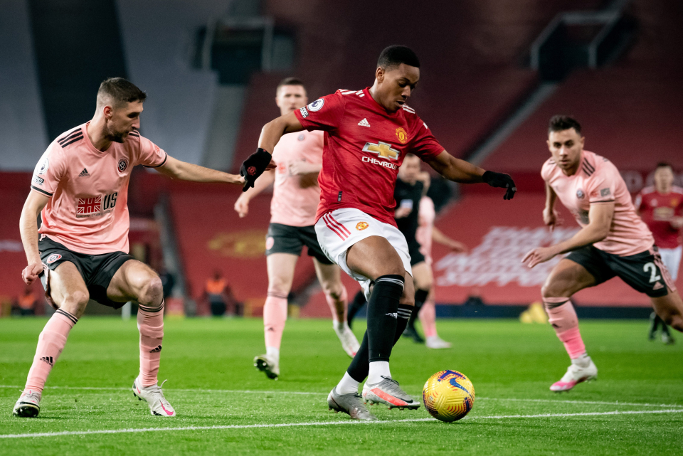 Martial chơi tệ, Man United được "hiến kế" cái tên thay thế