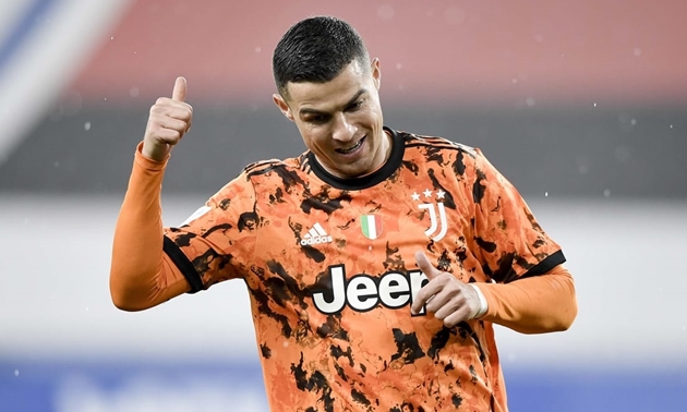 Ronaldo trở thành "người chia bài", mang về thắng lợi cho Juventus