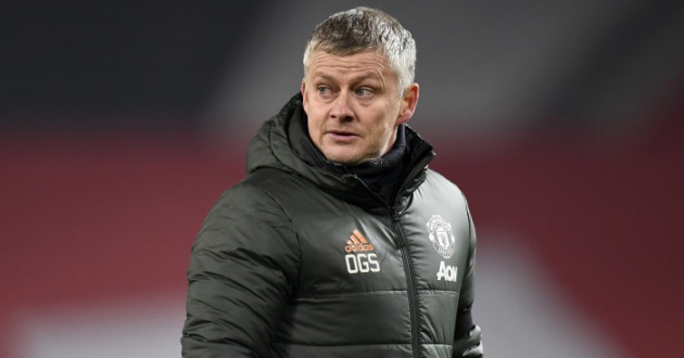 Với 3 "yếu điểm", ngôi vương nước Anh hẹn Man Utd mùa sau