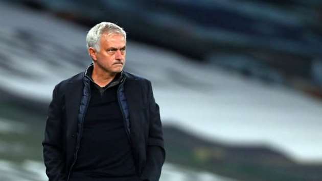 Thua Chelsea, Jose Mourinho đổ lỗi cho trọng tài