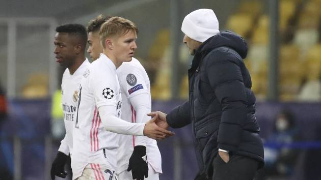 Zidane: "Tôi đã nói với Odegaard rằng cậu ấy phải ở lại"