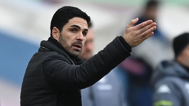 Ảnh bài viết Mikel Arteta hành xử lạ thường trước quyết định của trọng tài