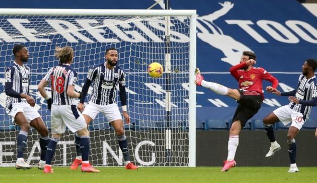 Ảnh bài viết Siêu Fernandes giúp Man Utd may mắn thoát thua trước West Brom