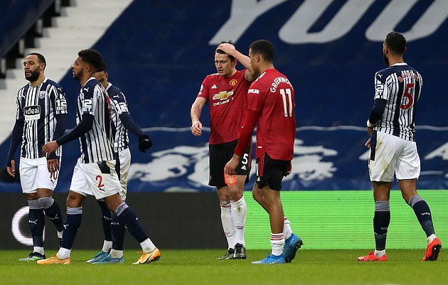 Ảnh bài viết Tại sao Man Utd không thể đuổi kịp Man City?