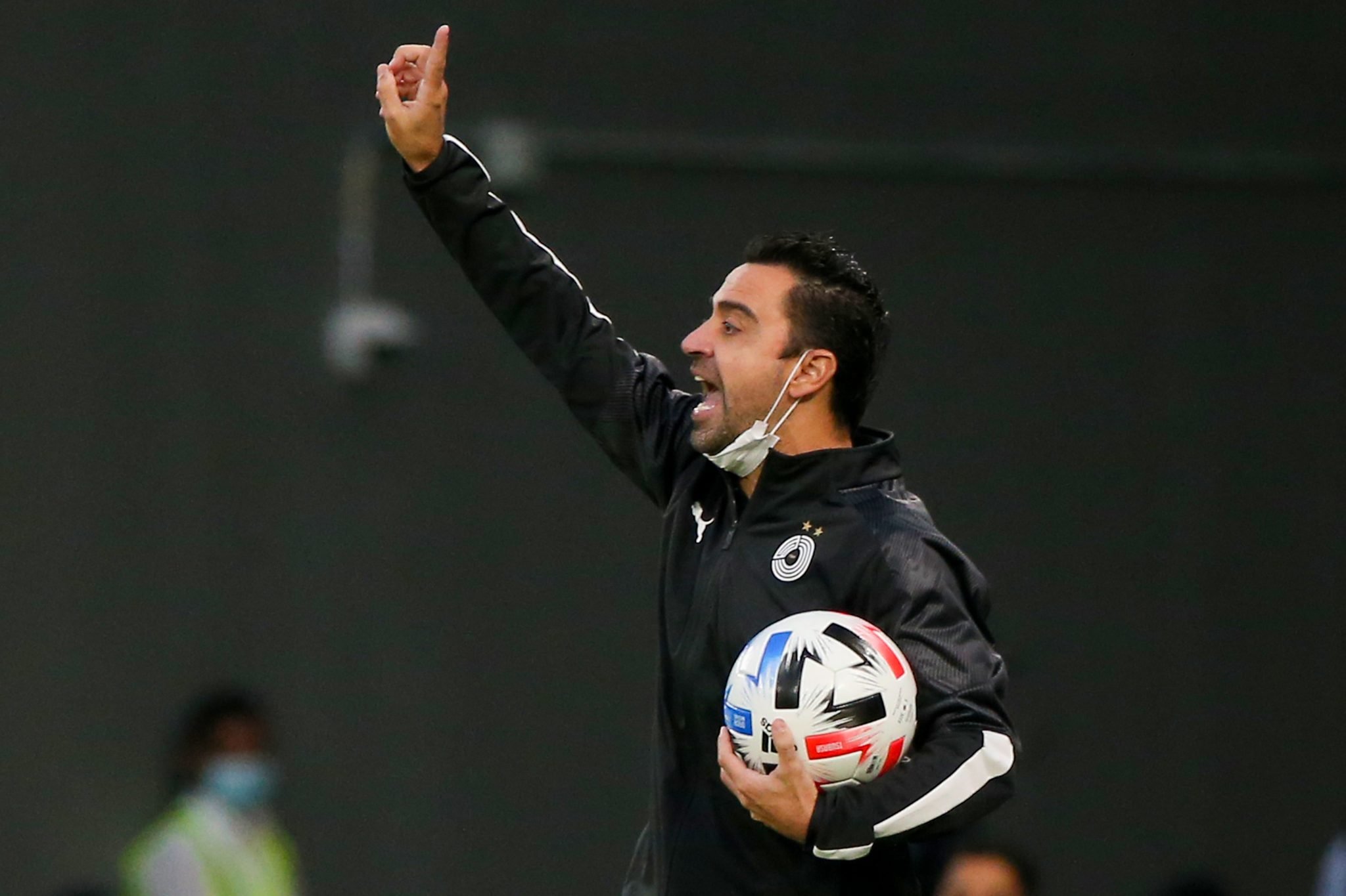 Barca khủng hoảng, Xavi thừa nhận muốn trở lại