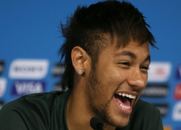Ảnh bài viết Vui như Tết, Neymar lập tức làm 1 điều khi Mbappe ghi bàn thứ 3