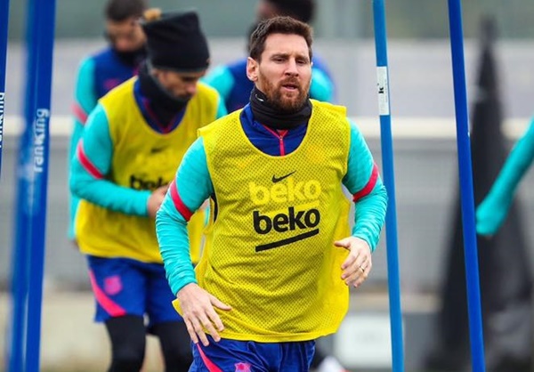 Không khí u ám bao trùm buổi tập của Barcelona