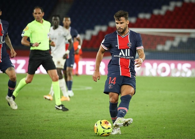 Mất phương hướng, Barcelona săn 'hàng miễn phí' từ PSG