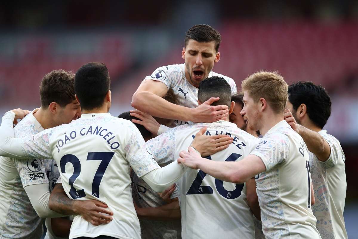 "Quái thú" xuất hiện trong trận Arsenal 0-1 Man City 