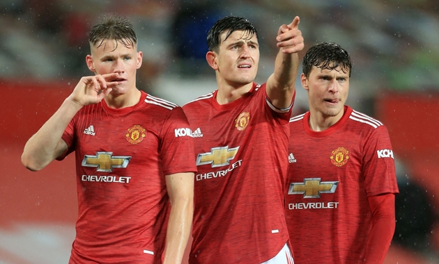 Chỉ cần 13 triệu euro, Man Utd có ngay trung vệ cao 1m92