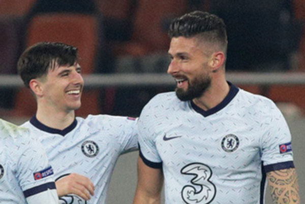 Giroud: "Tôi sẽ rất giận Mount nếu bàn thắng không được công nhận"