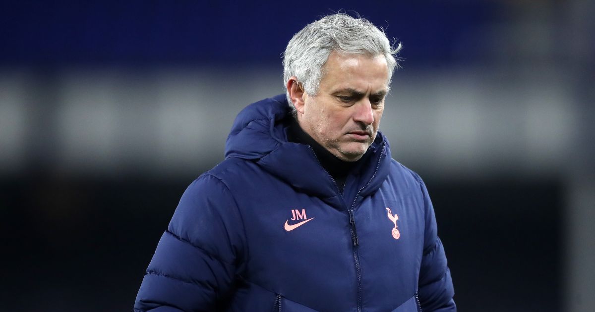 "Thừa nước đục thả câu", Mourinho muốn có sao thất sủng M.U tức thì