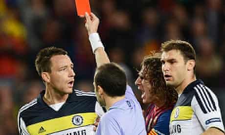 8 CLB khiến đối thủ dính thẻ đỏ nhiều nhất Champions League: Arsenal sau 3 đội
