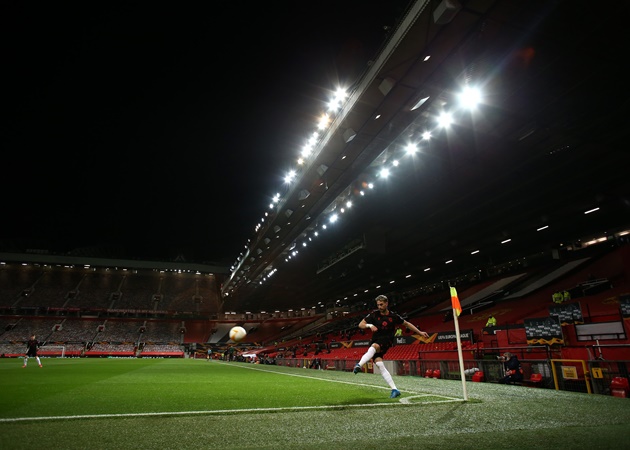 Trở lại Old Trafford, Januzaj nói thẳng khả năng Man Utd vô địch UEL