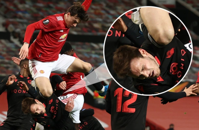 Phạm lỗi thô bạo, Lindelof khiến Man United nhận cái kết đắng