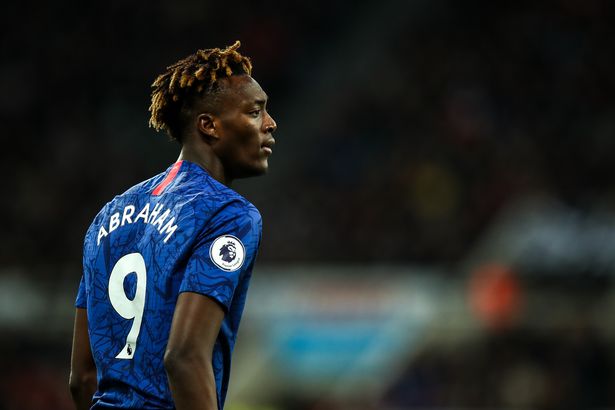 Chelsea sẽ làm gì với trường hợp của 'học trò cưng' Lampard?