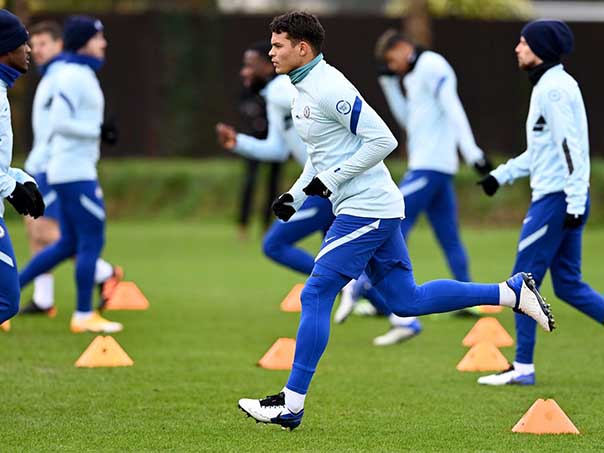 Fan Chelsea phát cuồng với 1 hình ảnh đặc biệt trên sân tập đội nhà