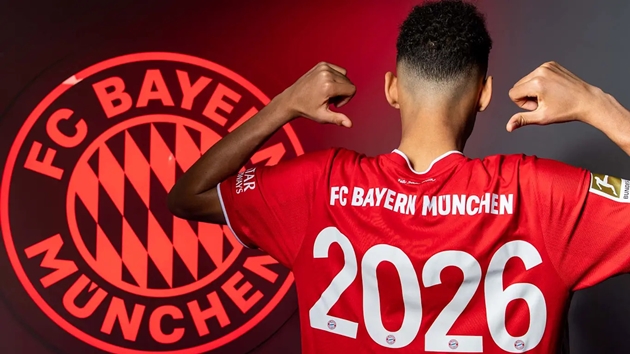 CHÍNH THỨC: Bayern trói chân "kẻ hủy diệt đại bàng"