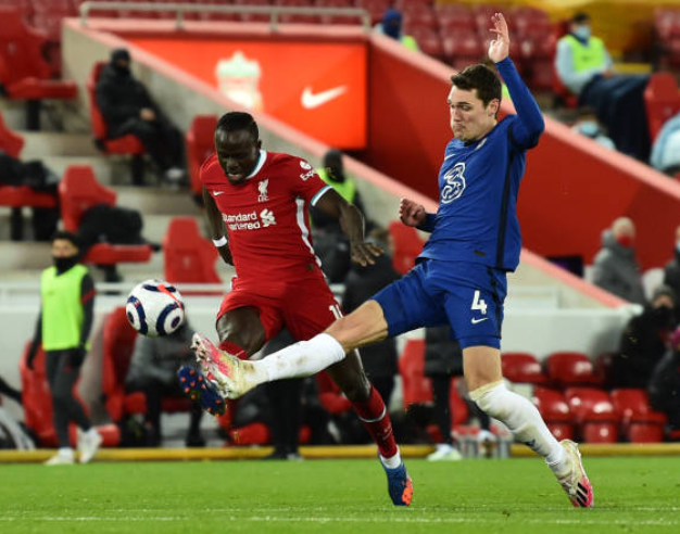 Không phải Mount, Carragher chỉ ra cái tên xuất sắc của Chelsea trận Liverpool
