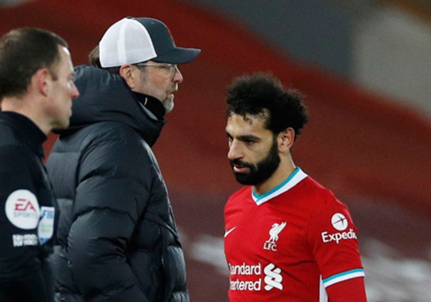 Ảnh bài viết Salah lắc đầu rời sân, Klopp nói rõ 1 lời