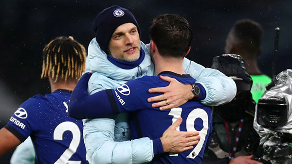 CĐV Chelsea phát cuồng vì 1 hành động của Tuchel với Mount