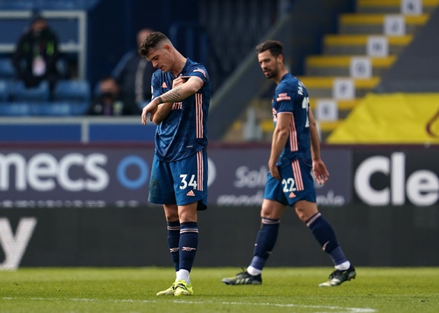 Ảnh bài viết Xhaka lại 'tấu hài' không tưởng, sao Arsenal vẫn tuyên bố hùng hồn