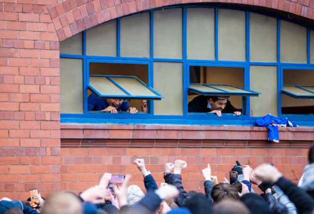 Steven Gerrard và khung cảnh bùng nổ ở Ibrox