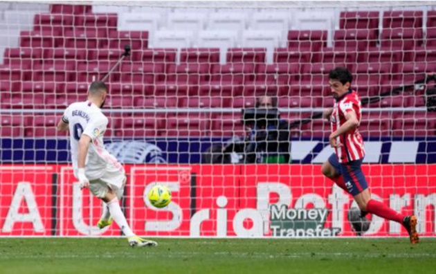 Benzema thức tỉnh đúng lúc, Real níu giữ giấc mơ vô địch