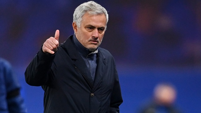 Hơn 12 năm không có danh hiệu, Mourinho vẫn 'nói cứng' về chủ tịch đội nhà