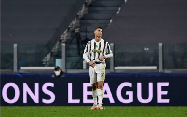 Ảnh bài viết Bruno Fernandes nói đúng, Ronaldo đang phí thời gian cho Juventus