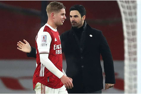 Ảnh bài viết CĐV Arsenal hiến kế cho Arteta cách sử dụng Smith-Rowe trận gặp Olympiacos