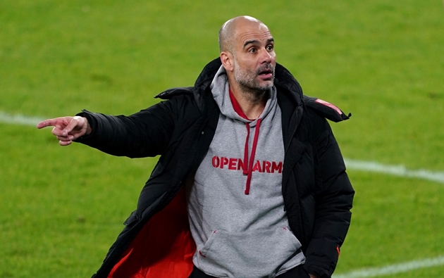 Guardiola "nổi điên" với VAR sau chiến thắng của Man City