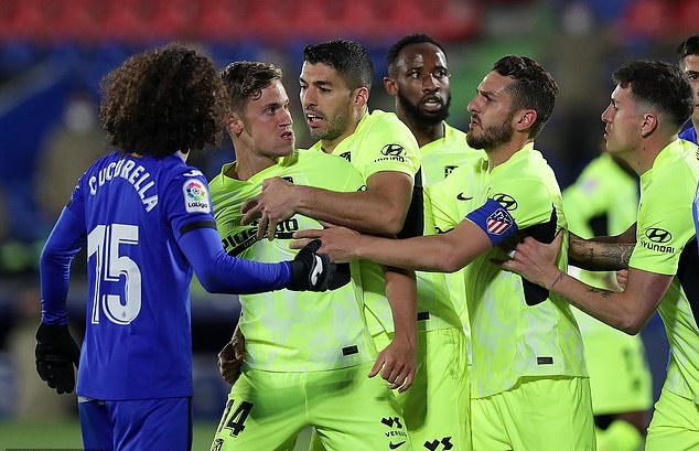 Bị nhược tiểu cầm hòa, ngôi đầu Atletico lung lay trước Barca