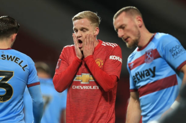 Rời Man Utd, đâu là bến đỗ lý tưởng cho Van de Beek?