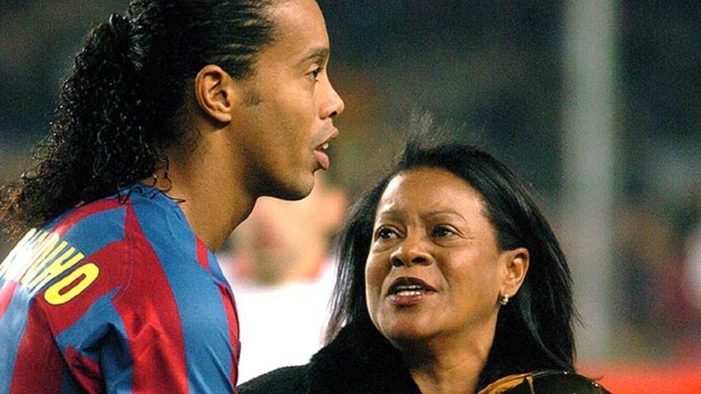 Ảnh bài viết Bạn thân kể về giai đoạn sống bê tha của Ronaldinho